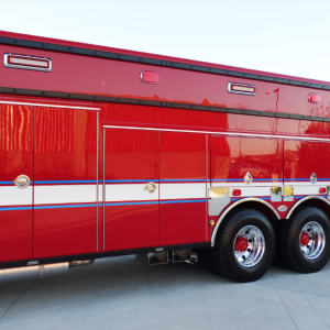 Arrière du camion de sauvetage combiné