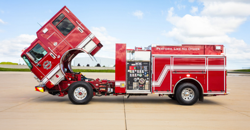 Camion Pierce Volterra la cabine relevé